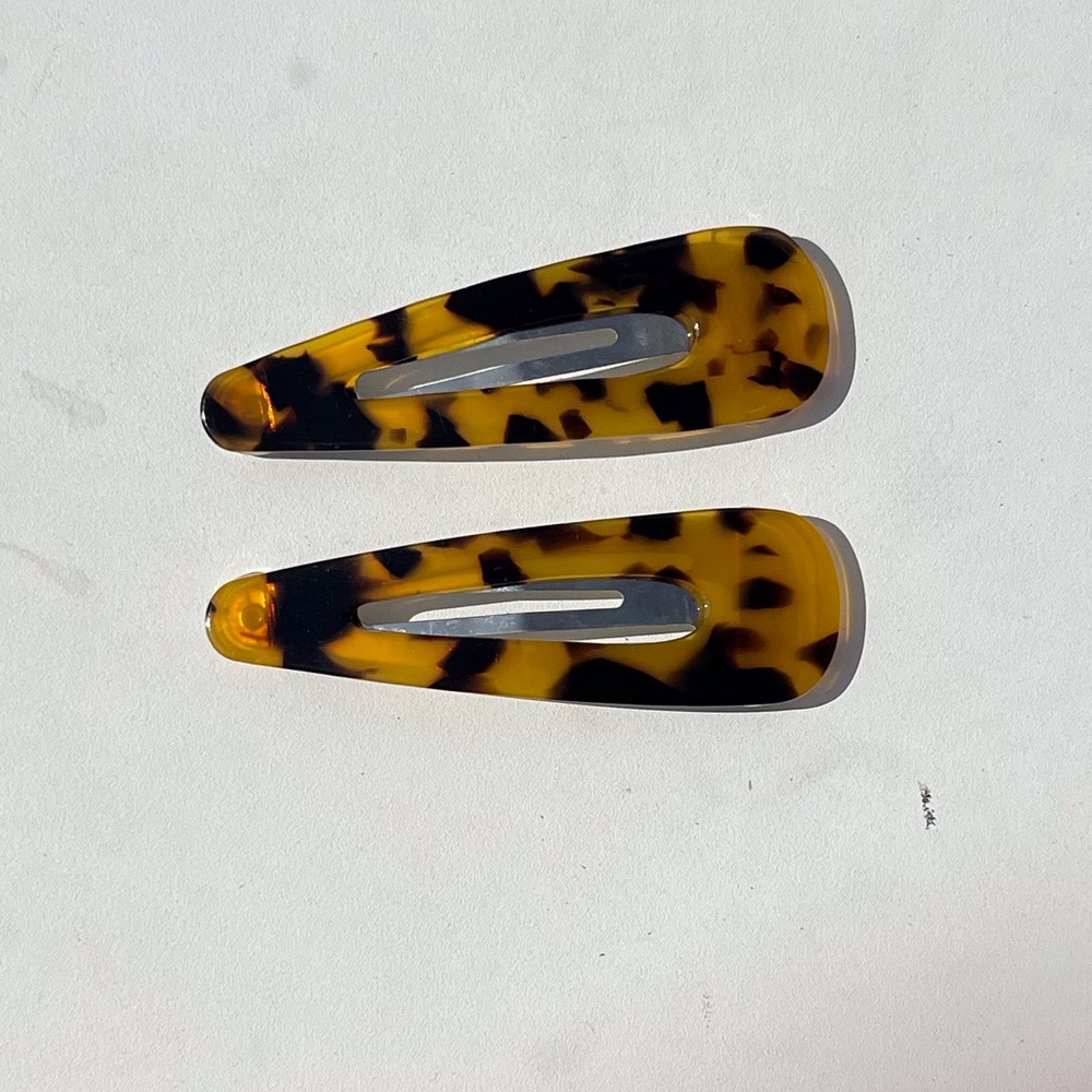 Valet Studio ‘Kelly’ Clips in Tortoise